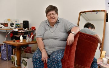 Christine in ihrem Zimmer im Lorrainehof