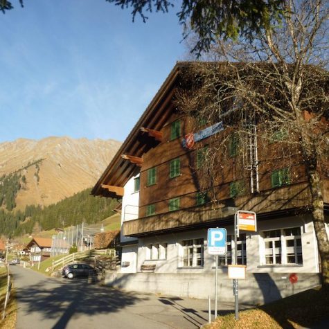 Aussenansicht Jugendhaus Stiegelschwand Heilsarmee Adelboden.