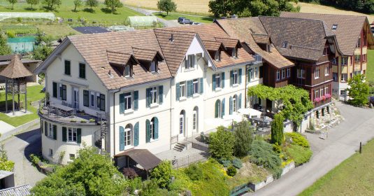 Aussenansicht Wohnheim Paradies.