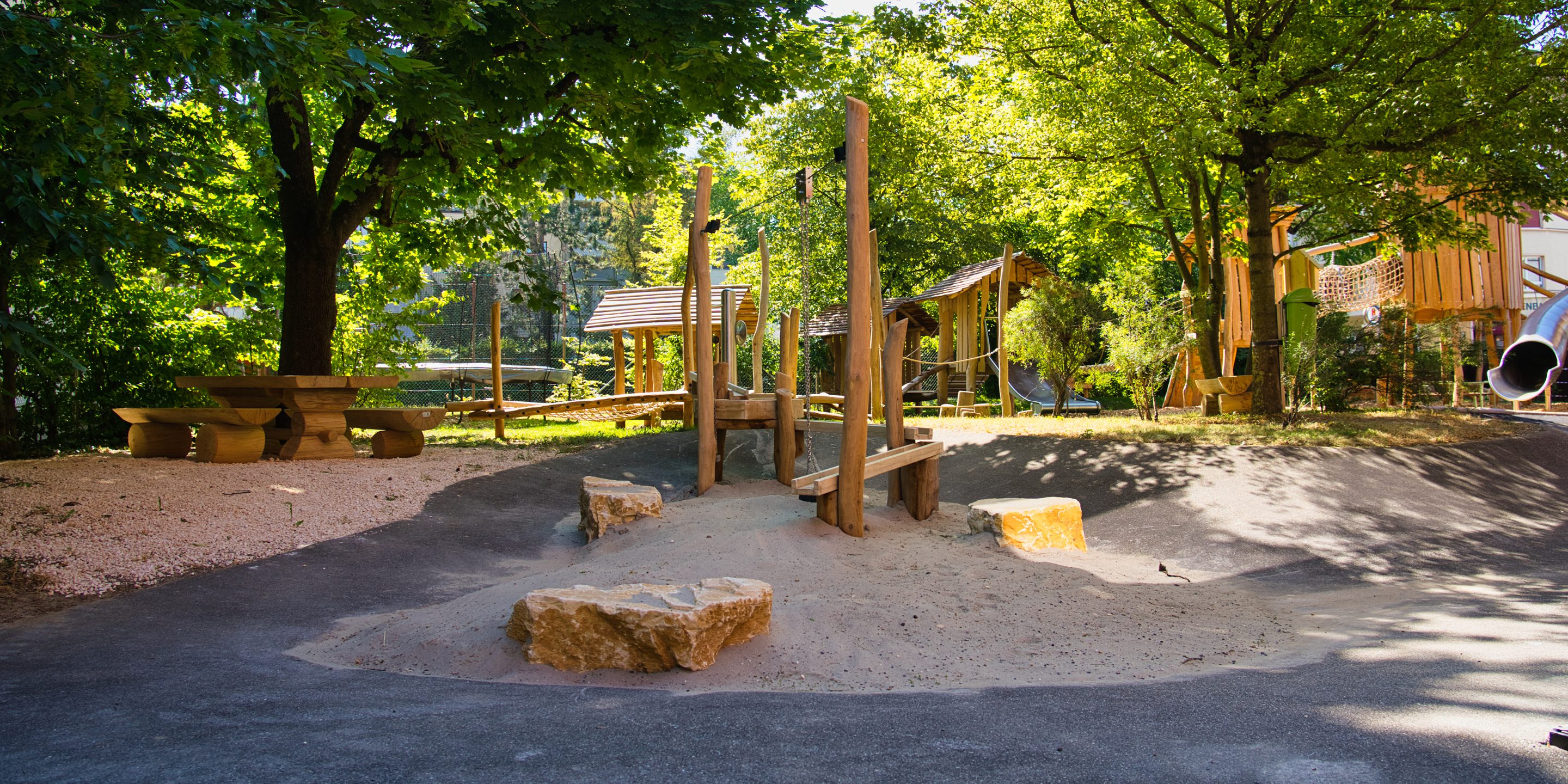 Spielplatz 2880×1440-1