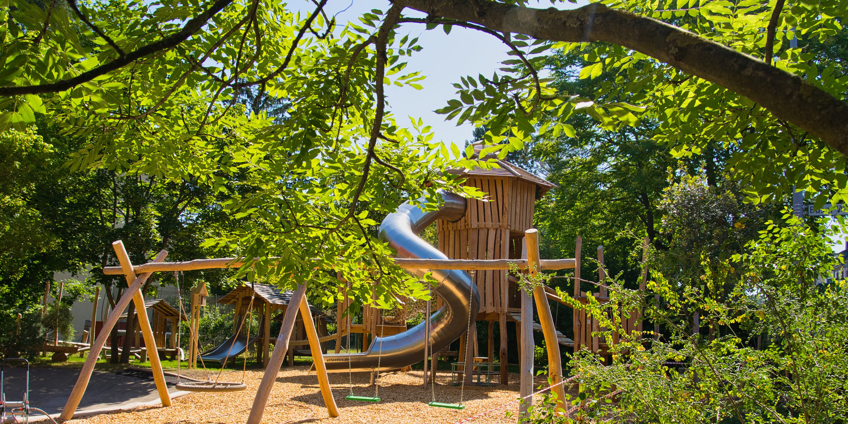 Spielplatz 2880×1440-3