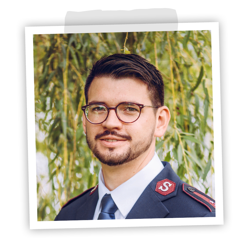 wir-vier-950×950-cristian-papaeftimiou