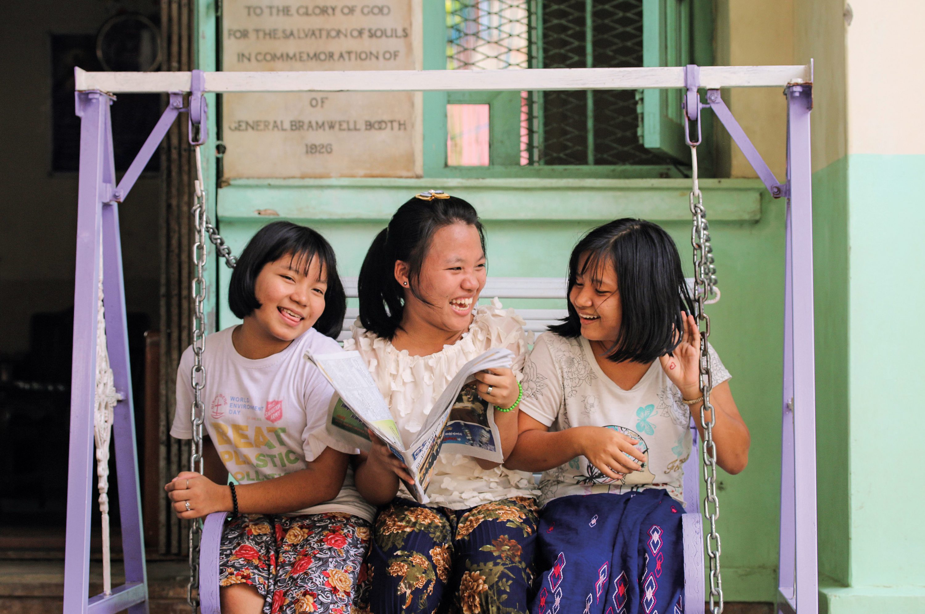 Myanmar-Schaukel-Mädchen