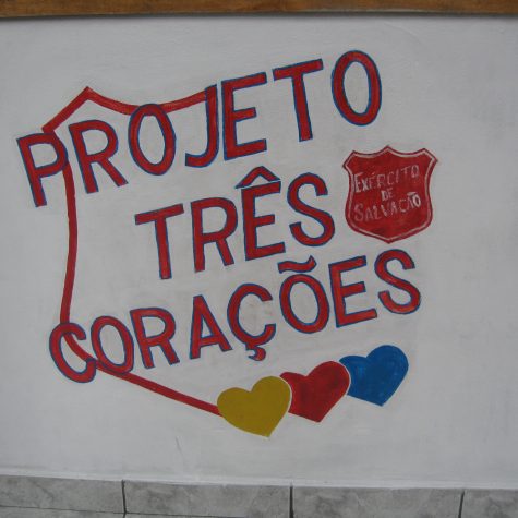 Portugiesischer Schriftzug an der Wand des Projektes 