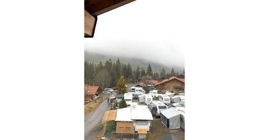 Campingplatz in den Bergen.